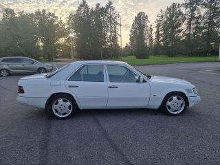 Mercedes-Benz E 250 3.0 R6 83kW