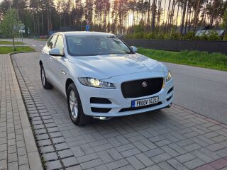 Jaguar F-Pace Luxury Line / MY2017 / Pack 2.0 R4 132kW