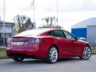 Tesla Model S 75D 384KW 158kW