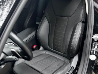 BMW 318 LCI Sport Mildhybrid 2.0 110kW
