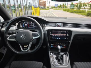 Volkswagen Passat R-Line 2.0 110kW