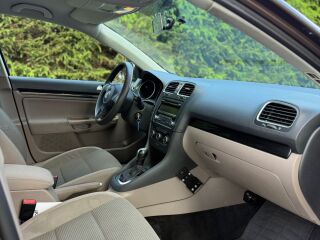 Volkswagen Golf 1.6 77кВ