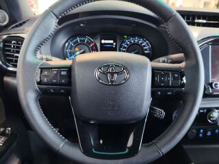 Toyota Hilux Invincible 2.8 Hybrid 48V 150kW