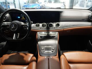 Mercedes-Benz E 220 2.0 143kW
