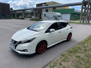 Nissan LEAF 90кВ