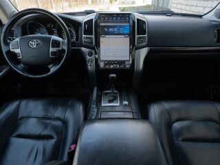 Toyota Land Cruiser V8 4.5 200kW