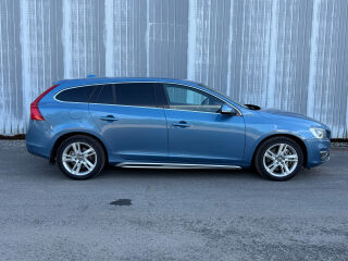 Volvo V60 Plug-In Hybrid AWD 2.4 D6 AWD 158кВ