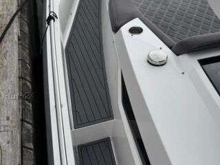 Axopar Axopar 37 XC Cross Cabin with 2 x Mercury