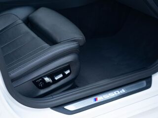BMW M550 xDrive M-Sportpakett Shadowline 3.0 294кВ