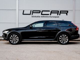 Volvo V90 Cross Country D5 AWD PRO 2.0 173кВ