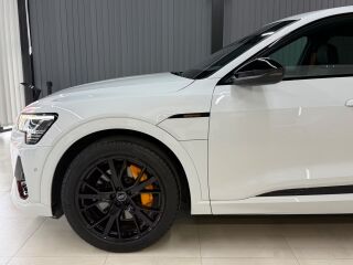 Audi e-tron E-tron Sportback 50 Quattro*S-Line*BLACK ED 158кВ