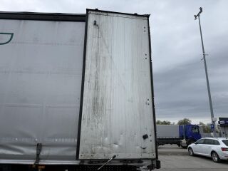 Schmitz Semitrailer Curtainsider Standard