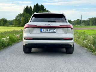 Audi e-tron S-line 55 158kW