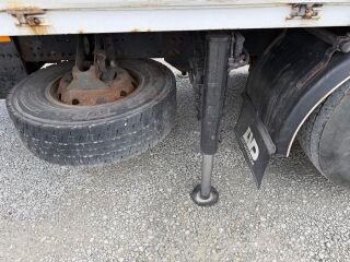 Mercedes-Benz Axor 2533 HMF 2820 + Trailer