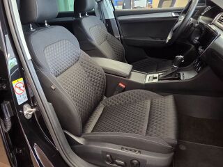 Skoda Superb Combi Ambition 2.0 TDi 110кВ
