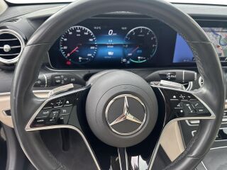 Mercedes-Benz E 300 de 4Matic AMG Night pakett 2.0 143кВ