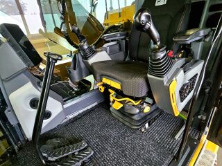 CAT / Caterpillar 320 Next gen Rotaator,2D Kaal Keskmääre 122kW