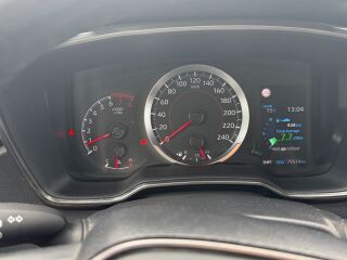 Toyota Corolla 1.2 85кВ