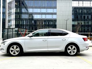 Skoda Superb 1.5 110кВ