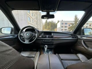 BMW X5 M pakett 3.0 210kW