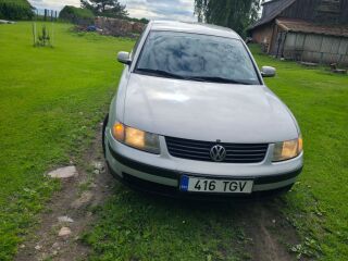 Volkswagen Passat Comfortline 1.8 R4 20V 92kW