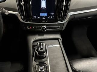 Volvo V90 D4 Momentum 2.0 D4204T14 140kW