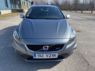 Volvo V40 R-Design-5 silindrit 2.0 D3 110кВ
