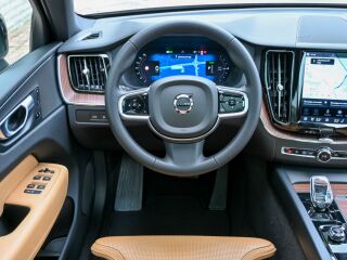Volvo XC60 AWD LUXURY DARK PLUS INTELLI 2.0 T6 Plug-in LONG RANGE 293кВ