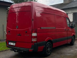 Mercedes-Benz Sprinter 2.1 95кВ