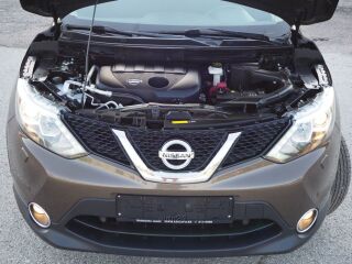 Nissan Qashqai Tekna EU5 1.5 dCi Pure Drive 81kW