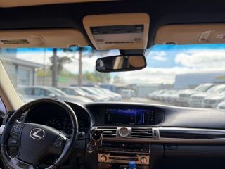 Lexus LS 460 4.6 268kW