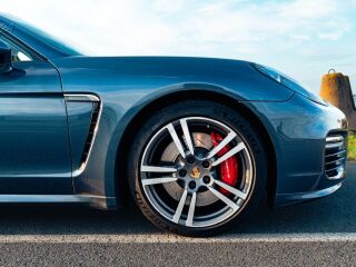 Porsche Panamera GTS 4.8 324kW