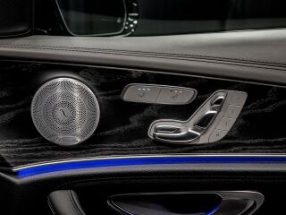 Mercedes-Benz E 300 AMG Designo 2.0 143kW