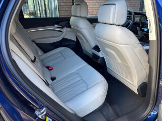 Audi Q8 e-tron 55 quattro S line Exclusive 300kW