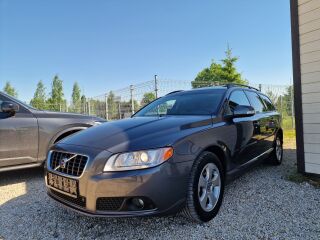 Volvo V70 MOMENTUM 2.4 R5 D5 136kW