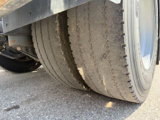 Volvo FH 500 6X2 EURO6 + BDF 20Ft 375kW