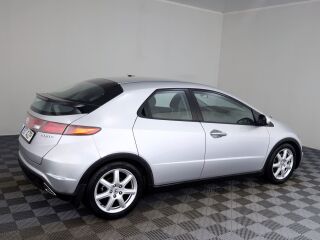 Honda Civic Elegance ATM 1.8 103kW