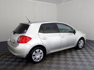 Toyota Auris Linea Sol ATM 1.6 91кВ