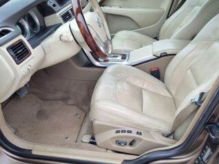 Volvo XC70 D5 SUMMUM 2.4 158kW