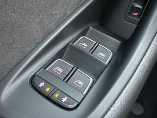 Audi A6 Avant Quattro S-Line Plus Black Edition 3.0 TDi 180kW