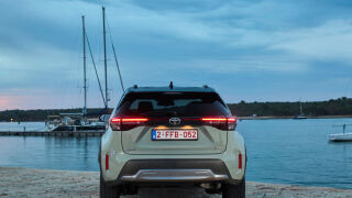 Toyota Yaris Cross luukpära