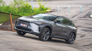 Toyota bZ4X maastur