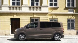 Toyota ProAce Verso minivan