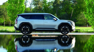 Kia EV9 maastoauto