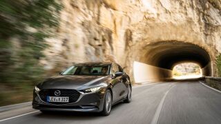 Mazda 3 sedaan