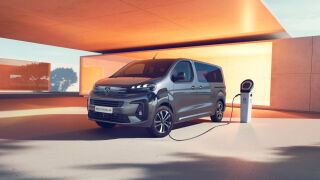 Peugeot Traveller mahtuniversaal