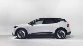 Renault Scenic E-Tech maastur