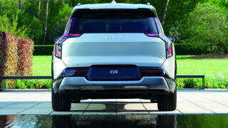 Kia EV9 maastoauto