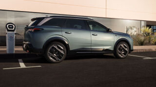 Peugeot 5008 внедорожник