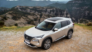 Nissan X-Trail SUV